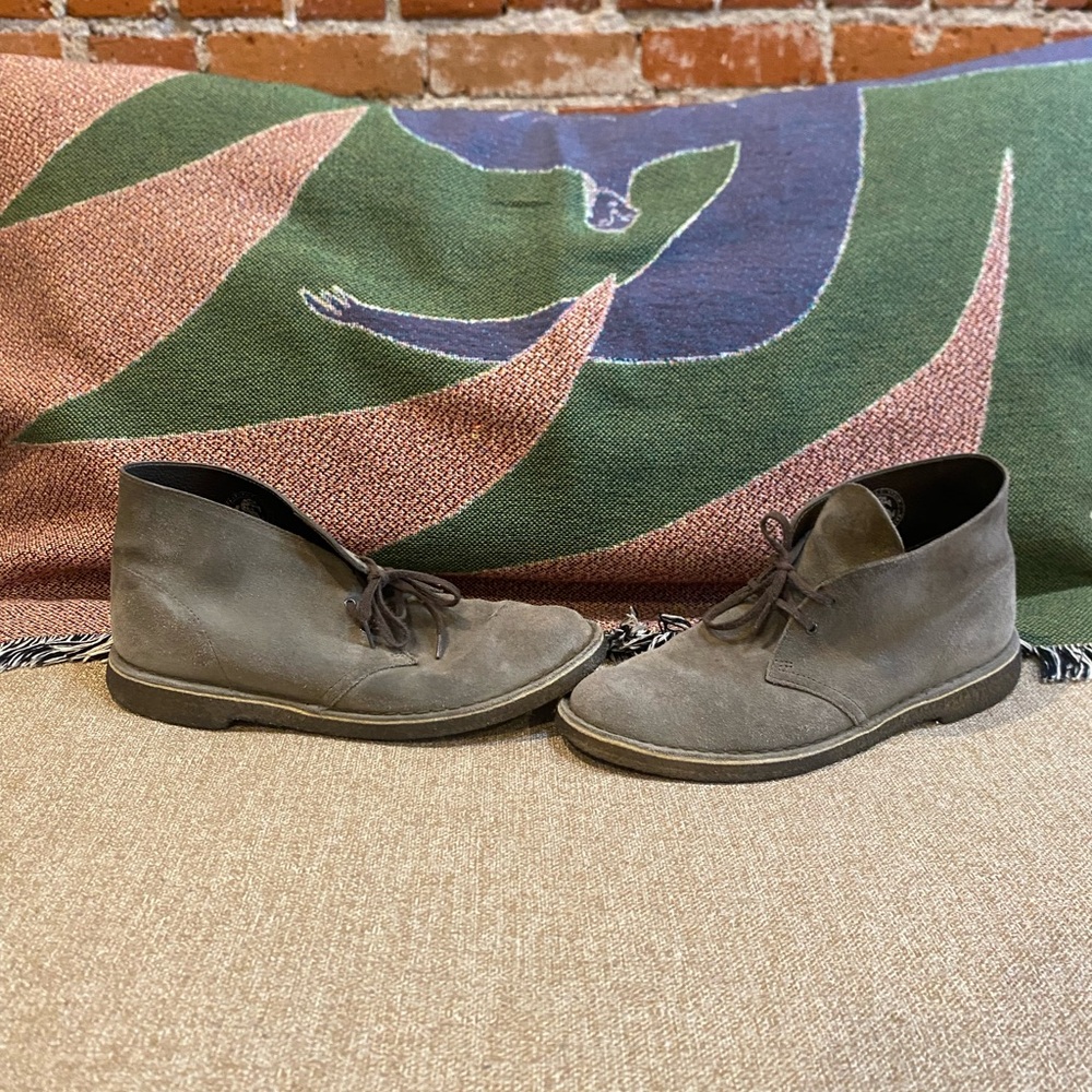 Men's Gray Suede Clark’s